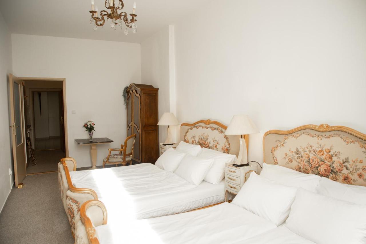 Апартаменти Bank Invest Apartmens - Old Town Прага Екстер'єр фото