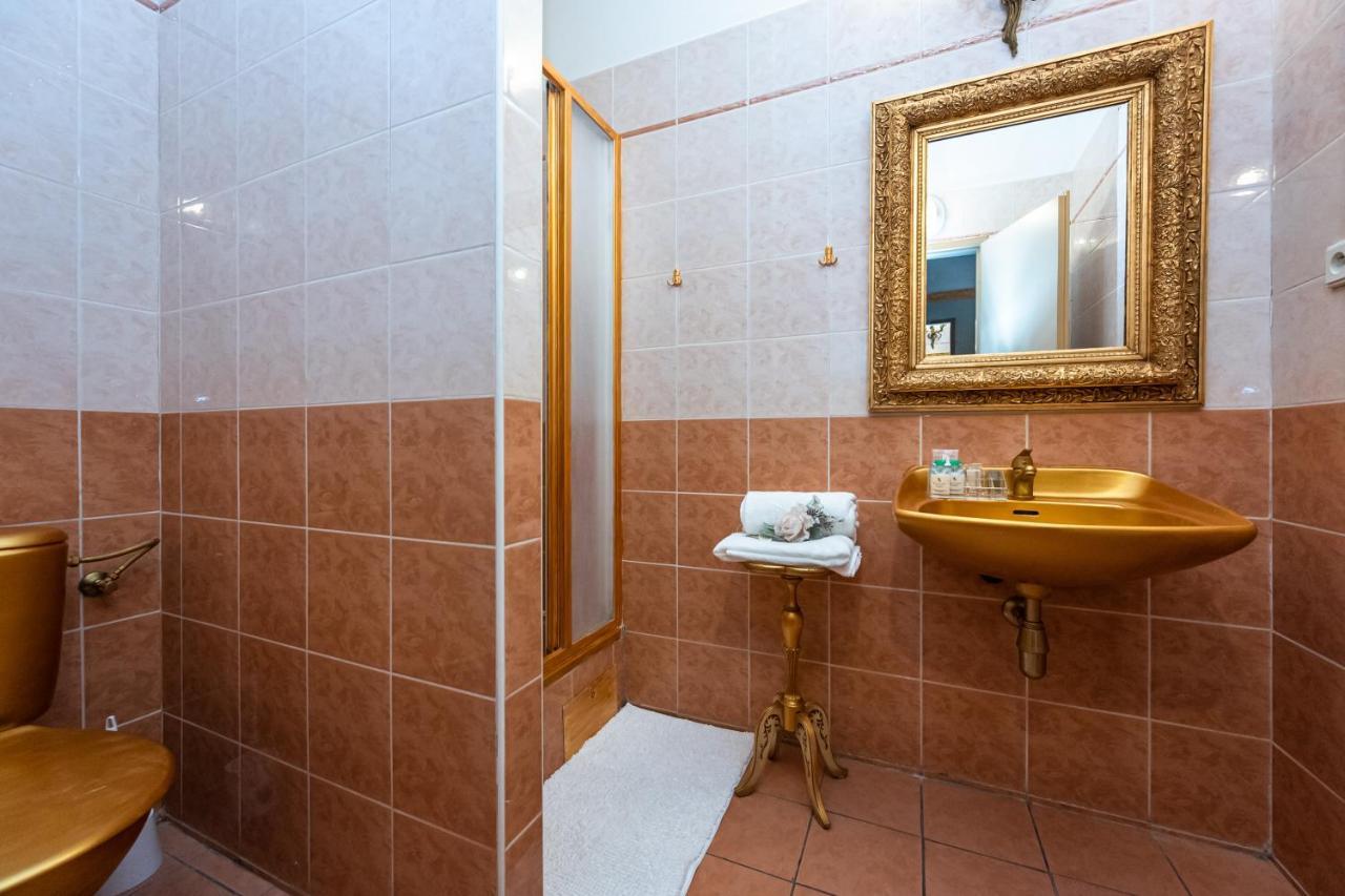 Апартаменти Bank Invest Apartmens - Old Town Прага Екстер'єр фото