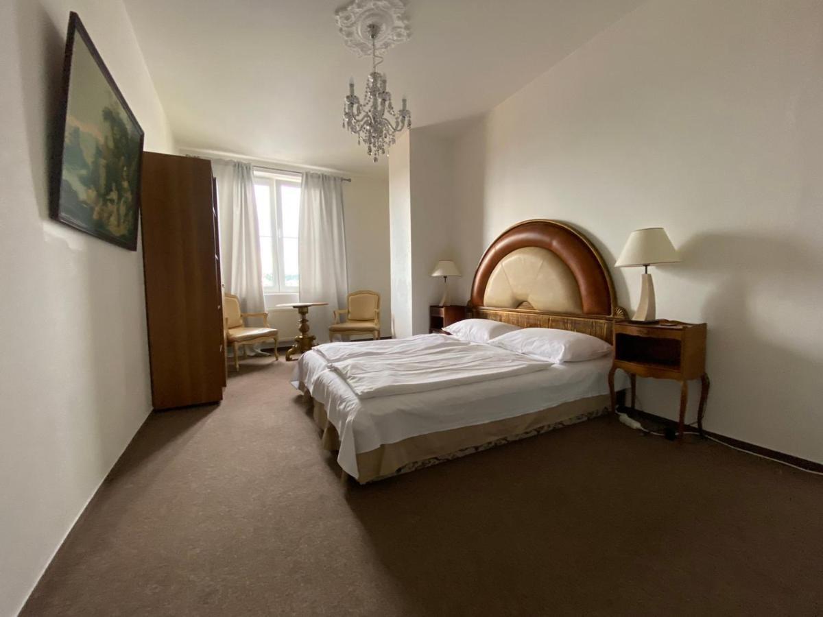 Апартаменти Bank Invest Apartmens - Old Town Прага Екстер'єр фото