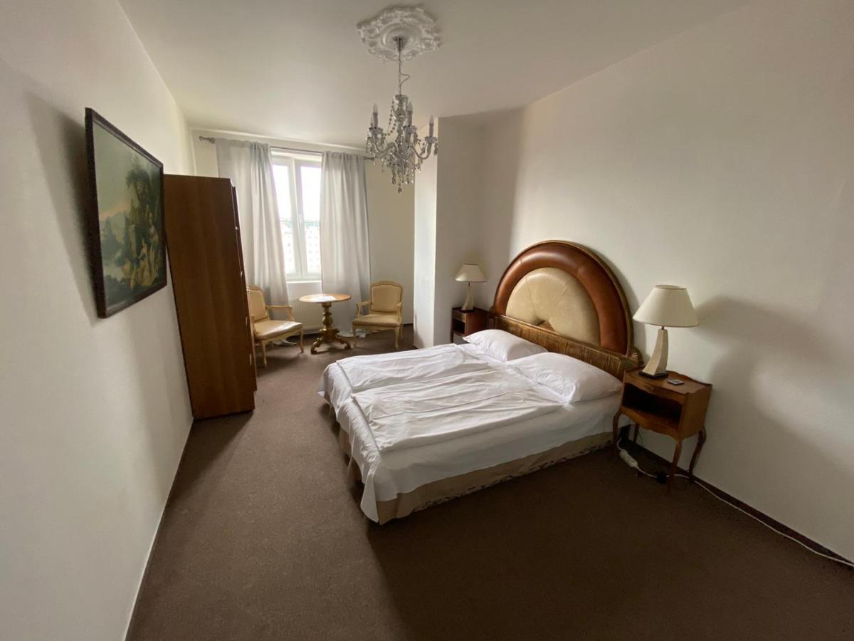 Апартаменти Bank Invest Apartmens - Old Town Прага Екстер'єр фото
